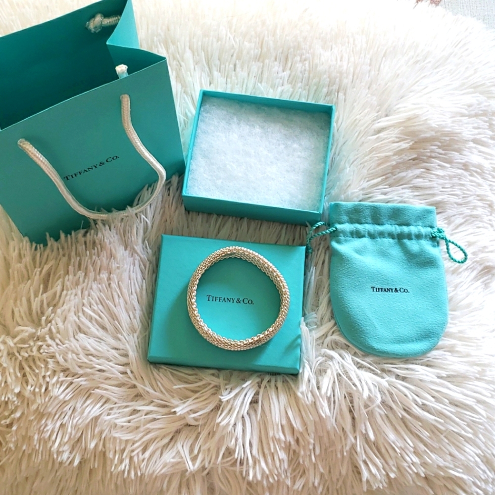 Genuine Tiffany & Co VINTAGE Somerset Mesh Wide 7.5" Bracelet. Recently polished